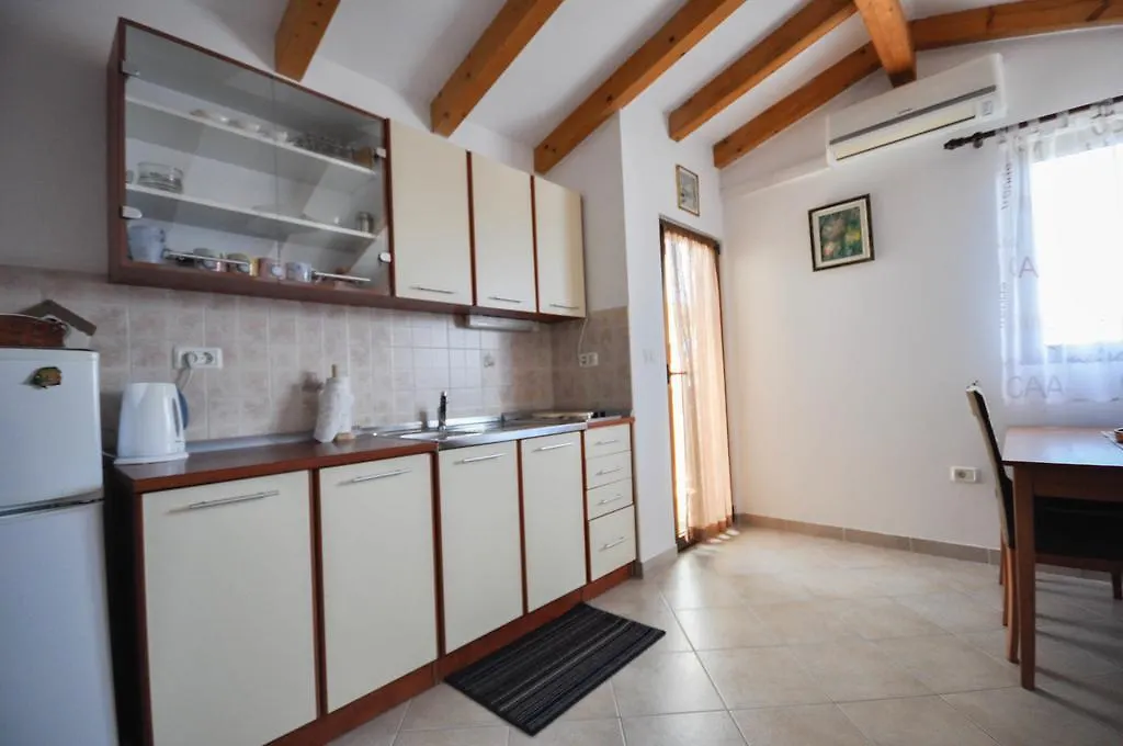 Lisa Apartment Novigrad