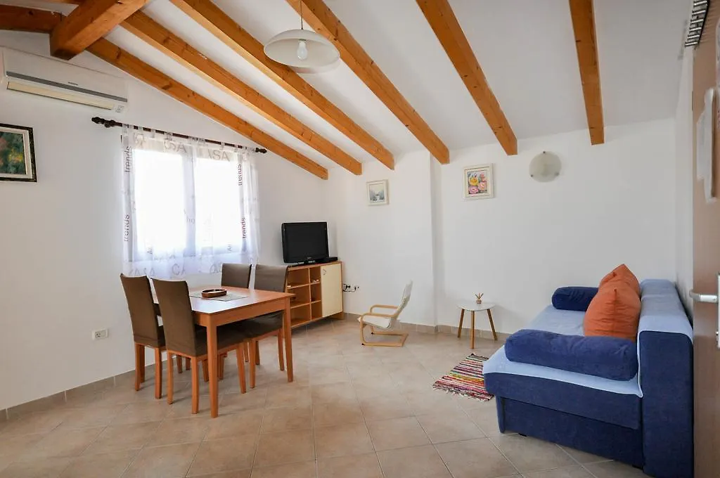 Lisa Apartment Novigrad